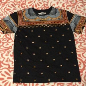 Black/gold design shirt